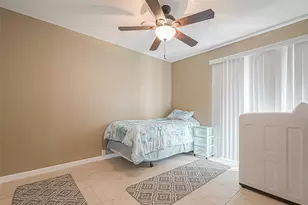 2101 Fountain View Dr, Houston, TX 77057 - Photo 20