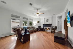 205 Trail Bend Ln, Friendswood, TX 77546 - Photo 8
