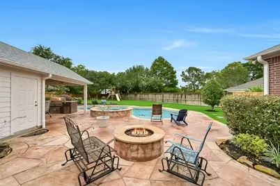 205 Trail Bend Lane, Friendswood, TX 77546 - Photo 32