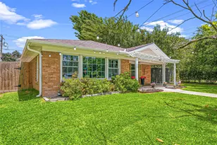 4002 Merrick St, Houston, TX 77025 - Photo 2