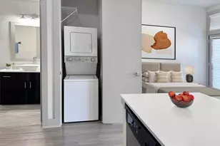 2727 Brazos St, Houston, TX 77006 - Photo 2