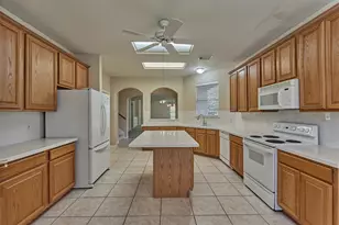 175 W Lilac Ridge Pl, Conroe, TX 77384 - Photo 4