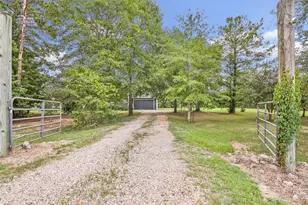 4324 Holstein Dr, Cleveland, TX 77328 - Photo 2