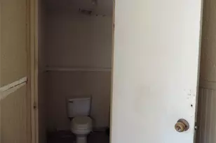 127 S Fenner Ave, Cleveland, TX 77327 - Photo 10