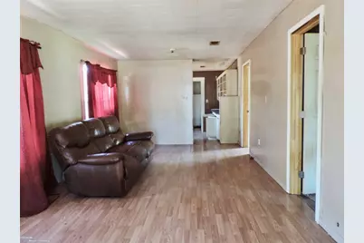 127 S Fenner Avenue, Cleveland, TX 77327 - Photo 4