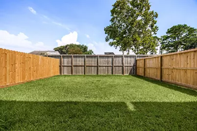 5016 Golden Forest Drive, Houston, TX 77091 - Photo 18