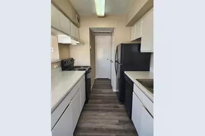 2750 Holly Hall Street #1708, Houston, TX 77054 - Photo 6