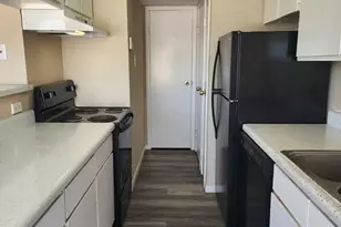 2750 Holly Hall St, Houston, TX 77054 - Photo 6