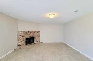 8530 Quail Burg Ln, Missouri City, TX 77489 - Photo 6