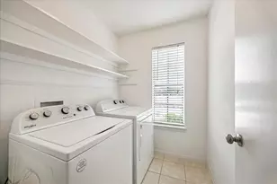6645 Wanda Ln, Houston, TX 77074 - Photo 12
