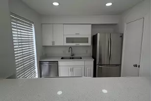 6645 Wanda Ln, Houston, TX 77074 - Photo 6