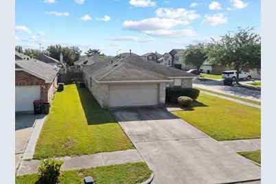 8202 Greenleaf Street, Baytown, TX 77523 - Photo 4
