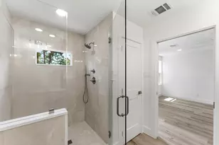 76 Woodhaven Wood Dr, The Woodlands, TX 77380 - Photo 28