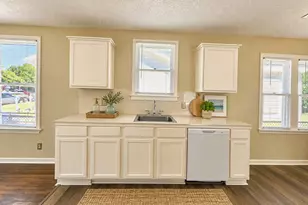 5507 Ave P, Galveston, TX 77551 - Photo 4