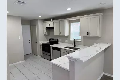 5033 Valley View Drive, La Porte, TX 77571 - Photo 10