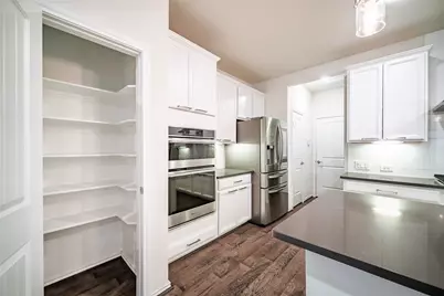 10918 Cannes Memorial Drive, Houston, TX 77043 - Photo 8