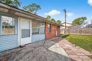 2319 Blue Willow Dr, Houston, TX 77042 - Photo 46
