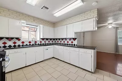 2319 Blue Willow Drive, Houston, TX 77042 - Photo 12