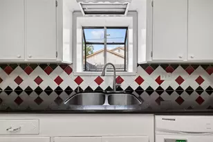 2319 Blue Willow Dr, Houston, TX 77042 - Photo 18