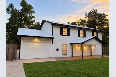916 Brook Forest Drive #B, Conroe, TX 77385 - Photo 2
