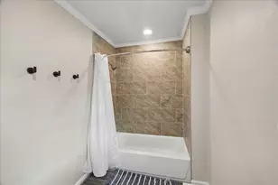 5243 Caversham Dr, Houston, TX 77096 - Photo 12