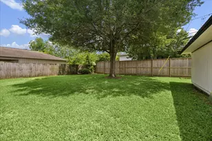 5243 Caversham Dr, Houston, TX 77096 - Photo 2