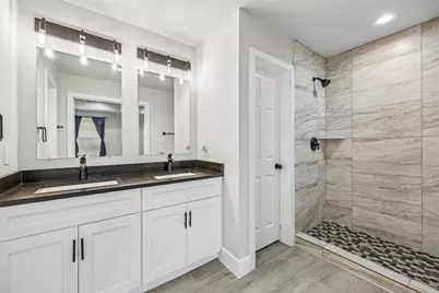 5938 Glen Grove Street, Houston, TX 77396 - Photo 16
