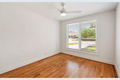 1910 Lynnview Drive, Houston, TX 77055 - Photo 16