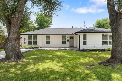 1910 Lynnview Drive, Houston, TX 77055 - Photo 1