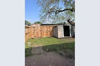 703 S 2nd Street, La Porte, TX 77571 - Photo 6