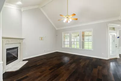 900 Enchanted Oaks Drive, Angleton, TX 77515 - Photo 16