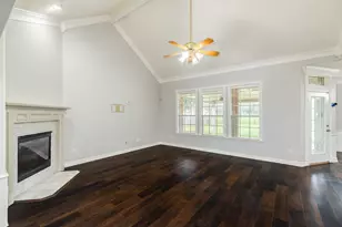 900 Enchanted Oaks Dr, Angleton, TX 77515 - Photo 16