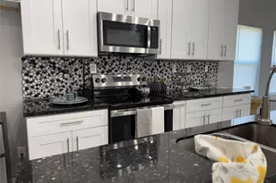 215 S 7 Th Street S, Beasley, TX 77417 - Photo 8