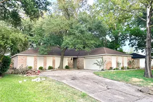 963 Coachlight, Houston, TX 77077 - Photo 2