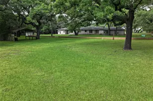 1013 Quail Ln, Eagle Lake, TX 77434 - Photo 2
