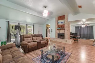 3627 Cheaney Dr, Houston, TX 77066 - Photo 2
