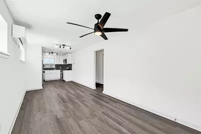 8701 Bertwood Street, Houston, TX 77016 - Photo 6