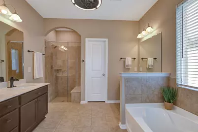 11711 Petal Falls Lane, Tomball, TX 77377 - Photo 34