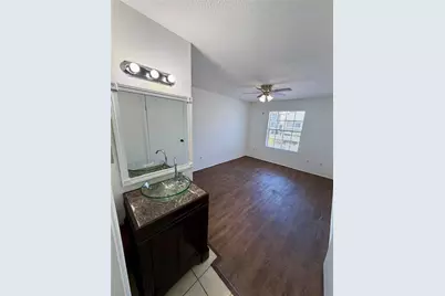 2750 Holly Hall Street #1204, Houston, TX 77054 - Photo 14