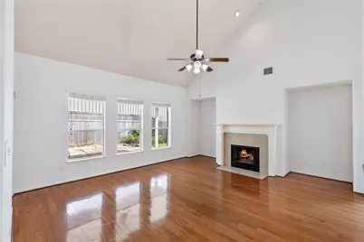 21579 Tims Harbor Dr Drive, Kingwood, TX 77339 - Photo 14