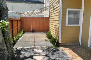 5621 Val Verde St, Houston, TX 77057 - Photo 8