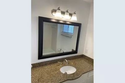 5621 Val Verde Street, Houston, TX 77057 - Photo 12