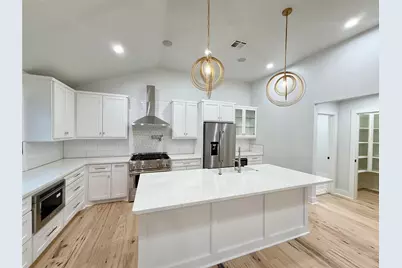 001 1/2 Common Street, Houston, TX 77009 - Photo 1