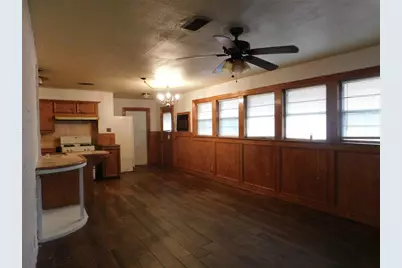 402 Cavalier Lane, Pasadena, TX 77502 - Photo 4