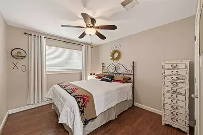 9618 Springmont Drive, Houston, TX 77080 - Photo 28