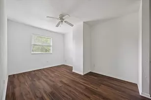 768 Memorial Mews St, Houston, TX 77079 - Photo 8