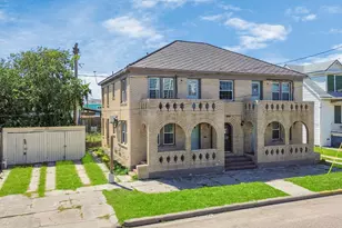 915 8th St, Galveston, TX 77550 - Photo 4