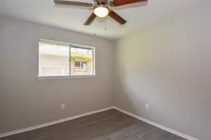 11719 Murr Way, Houston, TX 77048 - Photo 14