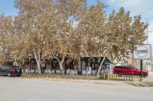 2404 Fairview St, Houston, TX 77006 - Photo 26