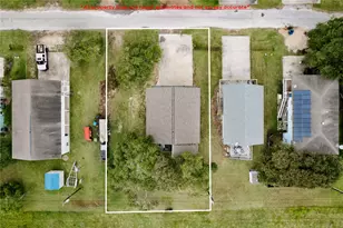 88 Bay St, Port O'Connor, TX 77982 - Photo 24